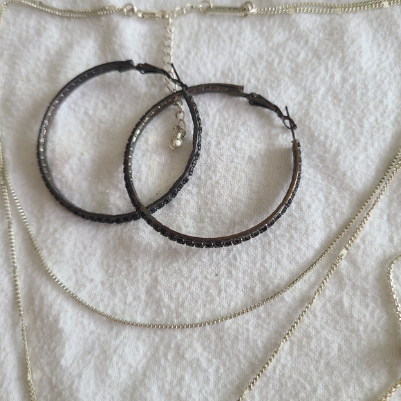 Jewelry bundle - Picture 3 of 6